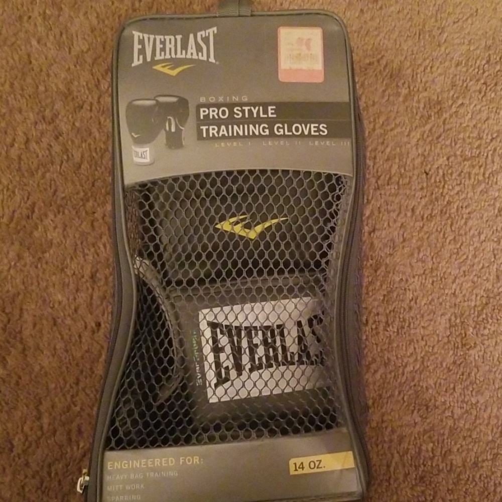 Everlast gloves